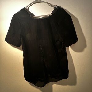 Velvet dressy Dalia Black Short Sleeve Top